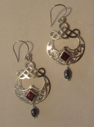 Beautiful Morrigan Earrings with Garnet & Black Pearl 