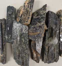 Aegirine, rough, 1.5 - 2" Auralite 23, rough, approx. 2" long by 1" wide